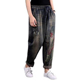 Dunkle Baggy-Jeans im Vintage-Stil